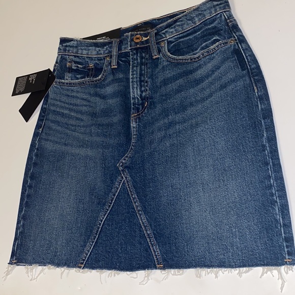 SILVER JEANS CO. Indigo Blue High Rise Raw Hem Frisco Mini Skirt - Picture 7 of 10